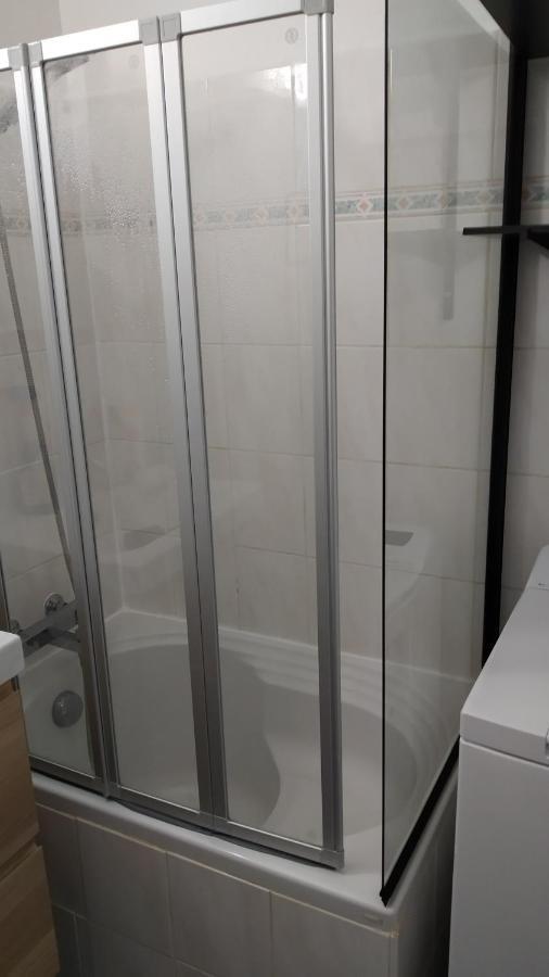 Appartement agréable à deux pas du plan d'eau Embrun Esterno foto