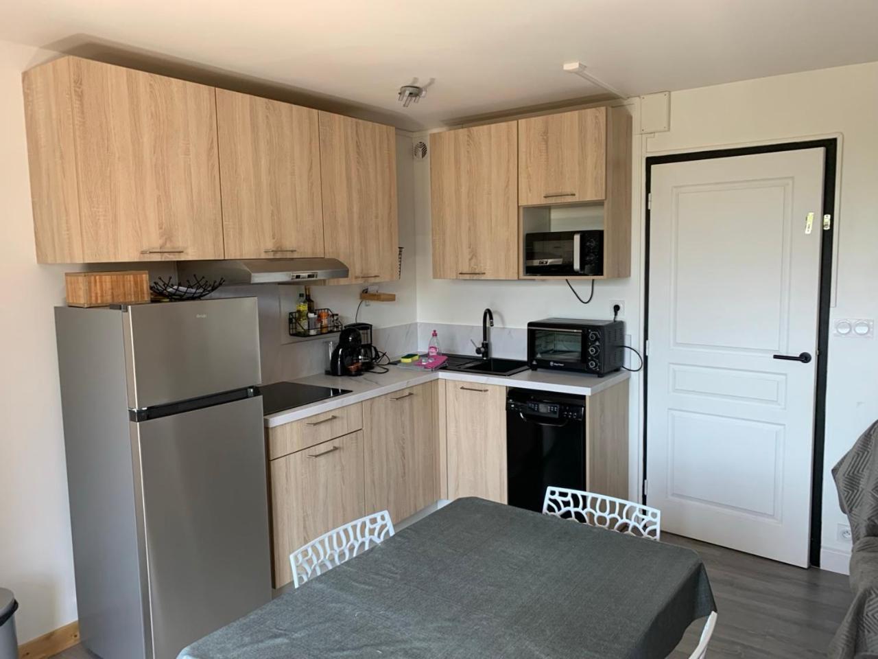 Appartement agréable à deux pas du plan d'eau Embrun Esterno foto