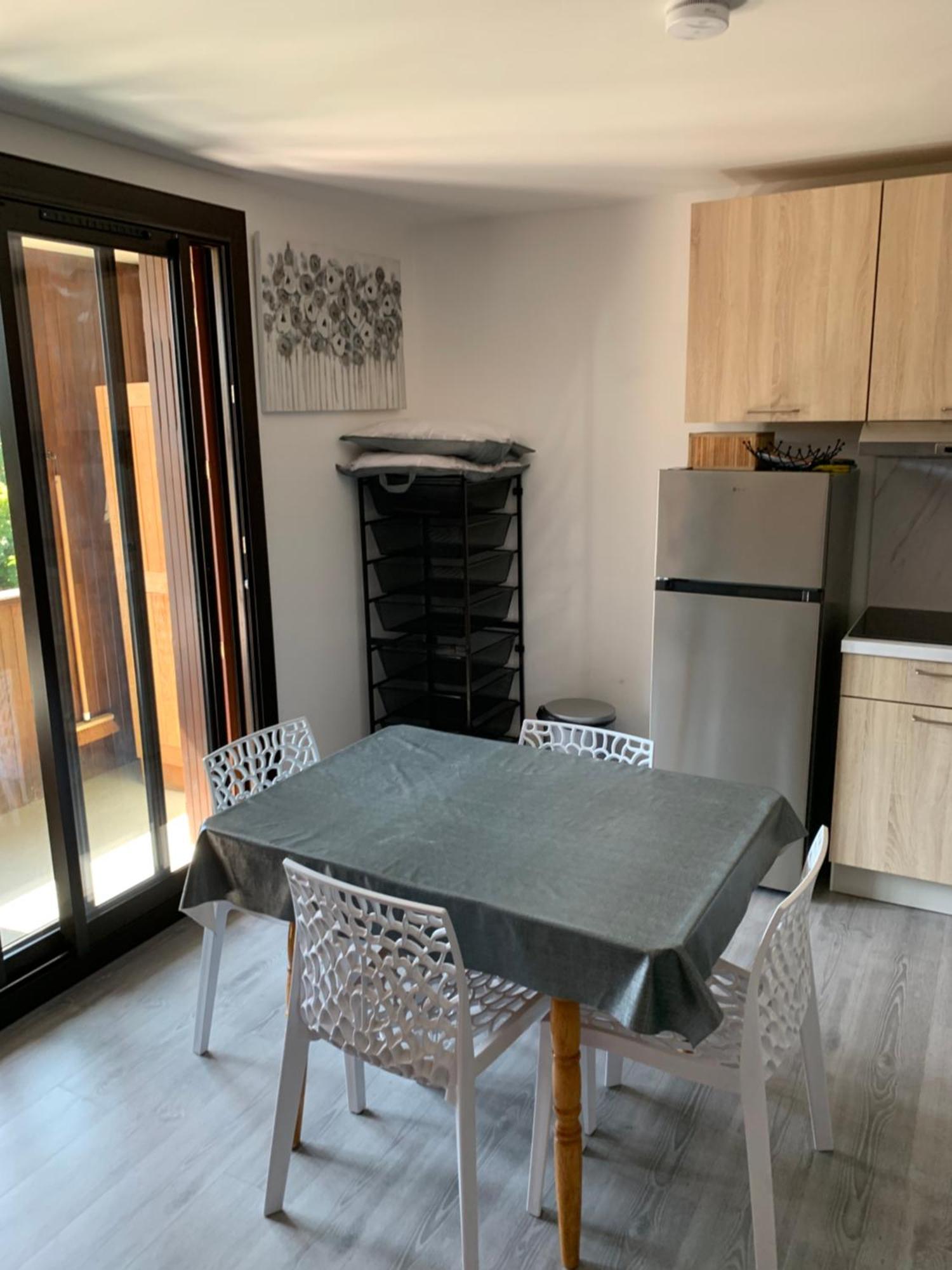 Appartement agréable à deux pas du plan d'eau Embrun Esterno foto
